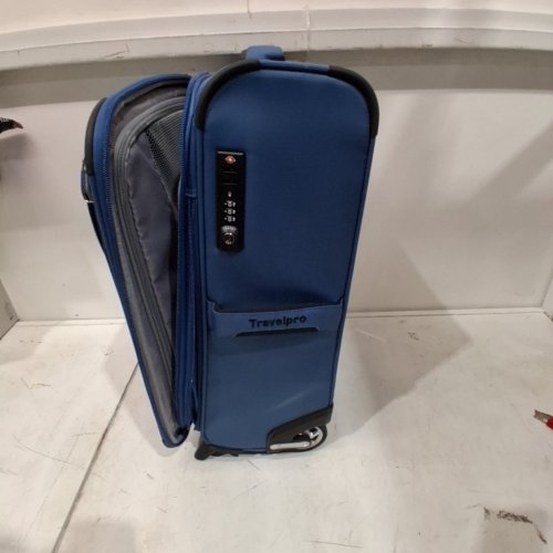TRAVELPRO MAXLITE-5 SOFTSIDE EXPANDABLE SPINNER WHEEL LUGGAGE, 23" - BLUE image 4
