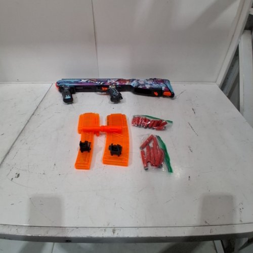 ZURU XSHOT SKINS PRO ANIME LONG SHOT BLASTER WITH 36 AIR POCKET TECHNOLOGY DARTS AND DART STORAGE - 140 FEET AWAY (MODEL: 36808) image 2