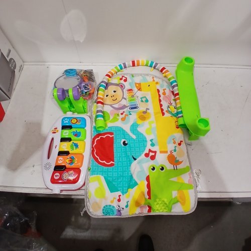 FISHER-PRICE DELUXE KICK & PLAY PIANO GYM & MARACAS (MODEL: GDD08) image 2