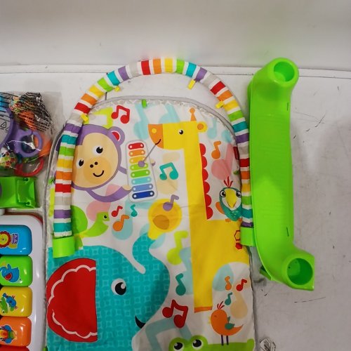 FISHER-PRICE DELUXE KICK & PLAY PIANO GYM & MARACAS (MODEL: GDD08) image 3