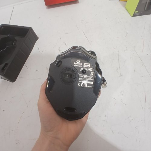 REDRAGON M686 RGB VAMPIRE ELITE WIRED AND WIRELESS GAMING MOUSE WITH 16000 DPI, CUSTOMIZABLE MACRO, AND 2.4GHZ RECEIVER - BLACK image 3