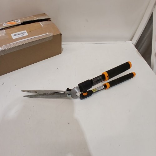 FISKARS POWER LEVER HEDGE SHEARS - 8'' - ORANGE/BLACK image 2