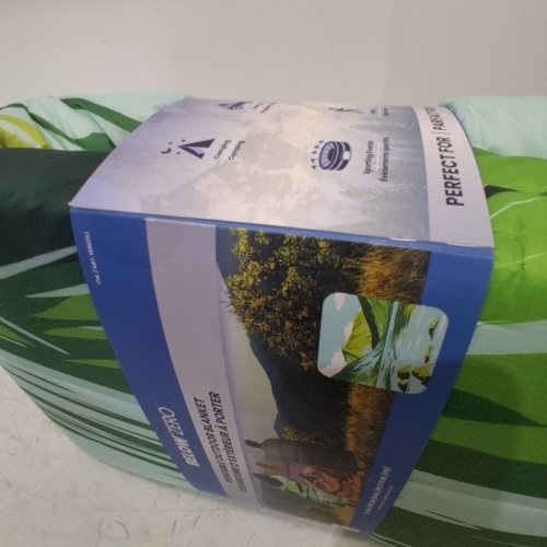 BELOW ZERO 2-IN-1 WEARABLE HOODED OUTDOOR BLANKET - 54" × 76" - GREEN/BLUE (MODEL: 1896292) image 3