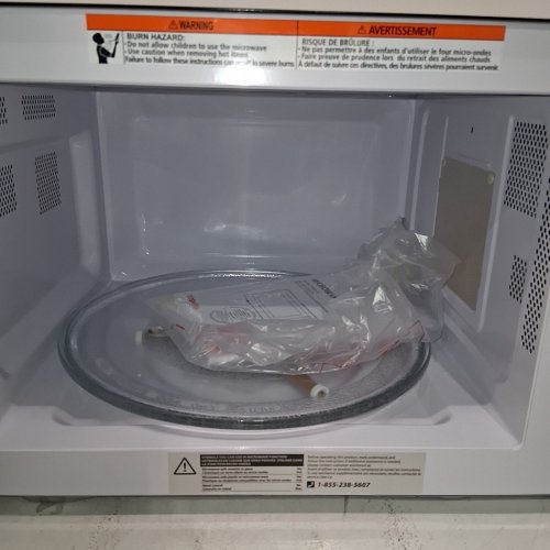 TOSHIBA COMPACT COUNTERTOP MICROWAVE OVEN - 1.2CU.FT - 1500W - STAINLESS STEEL (MODEL: ML-EM31P(SS)/CA) image 4