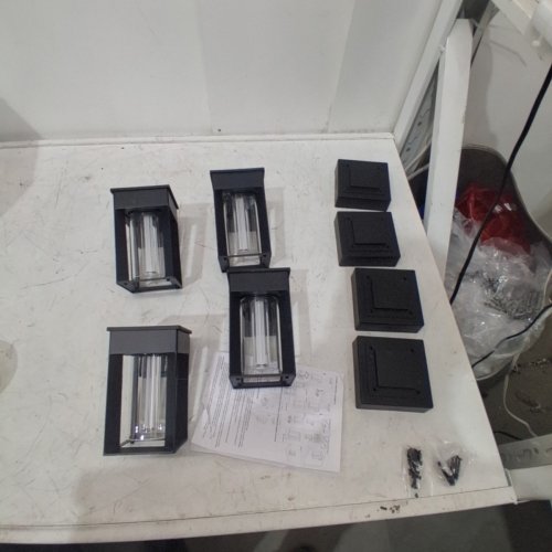 4PK NATURALLY SOLAR WALL/POST ACCENT LIGHTS - 25LM - BLACK (MODEL: 1938011) image 4