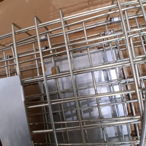 VEVOR HUMANE ANIMAL TRAP - GALVANIZED IRON - 30" X 10" X 12" - SILVER (MODEL: LB-28A) image 3