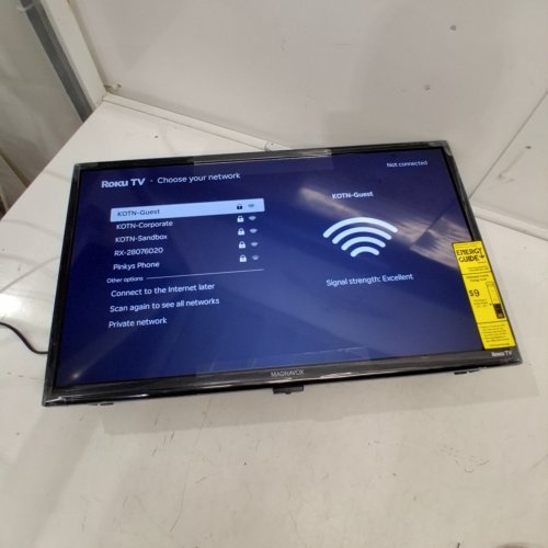 MAGNAVOX ROKU 720P TELEVISION - 24" - BLACK (MODEL: MRT2405_AMZ) image 2