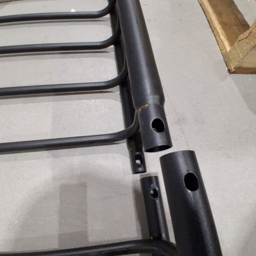 VEVOR ROOF RACK CARGO BASKET - HEAVY-DUTY 200 LBS CAPACITY UNIVERSAL ROOF RACK BASKET - 51" X 36" X 5" - BLACK (MODEL: BYCD-002) image 3