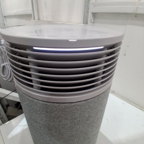 BLUEAIR SIGNATURE AIR PURIFIER with wifi capabilities - 2250sq.ft (MODEL: SP3I) image 2