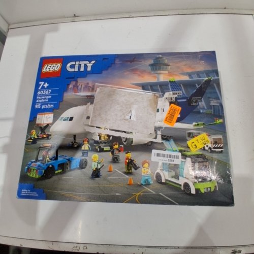 913PC LEGO CITY PASSENGER AIRPLANE building set  (model: 60367) image 7