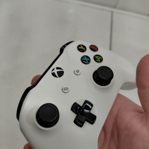 XBOX ONE WIRELESS CONTROLLER - WHITE image 4