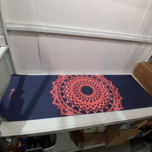 GAIAM PREMIUM PRINT REVERSIBLE YOGA MAT - 64" X 24" - PURPLE/PINK image 2