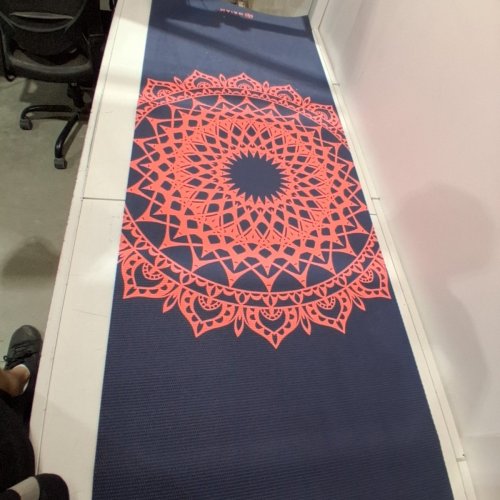 GAIAM PREMIUM PRINT REVERSIBLE YOGA MAT - 64" X 24" - PURPLE/PINK image 3