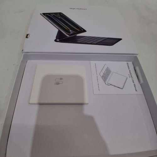 ULTRA-SLIM MAGNETIC WIRELESS KEYBOARD CASE - FOR IPAD 10TH GEN 10.9", IPAD 11" (A16) - WHITE (STYLE: MAGIC X8) image 4