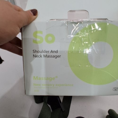 MASSAGE MASTER SHOULDER AND NECK MASSAGER - GREEN (MODEL: N7) image 3