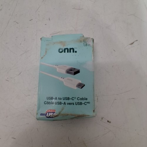 ONN. USB-A TO USB-C CABLE - 6FT - WHITE image 4