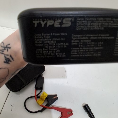 TYPE S BATTERY JUMP STARTER AND POWER BANK - DL10 12V 6.0L - BLACK (MODEL: AC532632) image 2