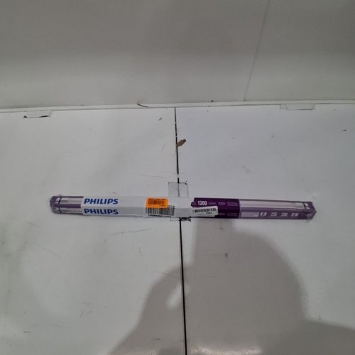 PHILIPS LED STRAIGHT T8 TUBE LIGHT FOR REPLACING FLUORESCENT BULBS - 2FT - 7W - 4000K - 1200LM (MODEL: 541839) image 3