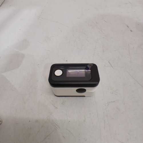 OAJ MEDICAL SPO2 DIGITAL LED FINGERTIP PULSE OXIMETER - 70-100% ACCURACY/25-250BPM RANGE - BLACK (MODEL NO. AOJ-70A) image 2