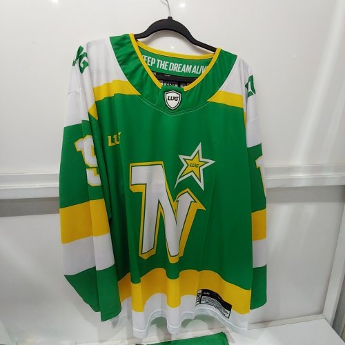 MENS LUG NORTHERN STARS HOCKEY JERSEY AND SOCKS - #19 - LARGE - GREEN image 2
