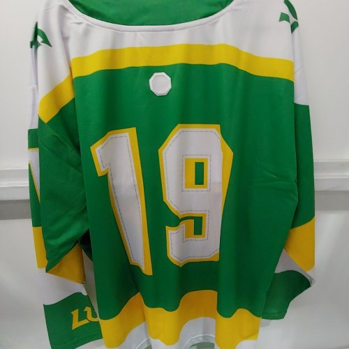 MENS LUG NORTHERN STARS HOCKEY JERSEY AND SOCKS - #19 - LARGE - GREEN image 5
