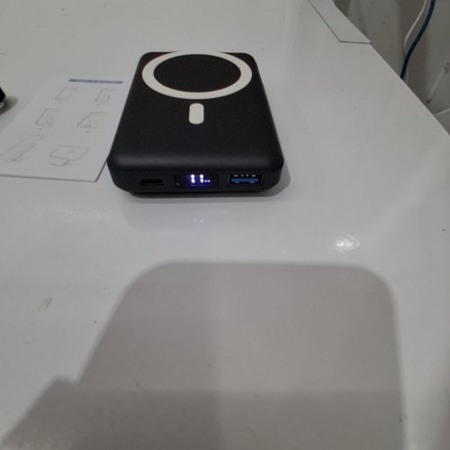 PODORU MAGSAFE WIRELESS POWER BANK WITH FOLDING MAGNETIC STAND - 5W/7.5W/10W/15W - 10000MAH - BLACK (MODEL: KT-D009) image 2