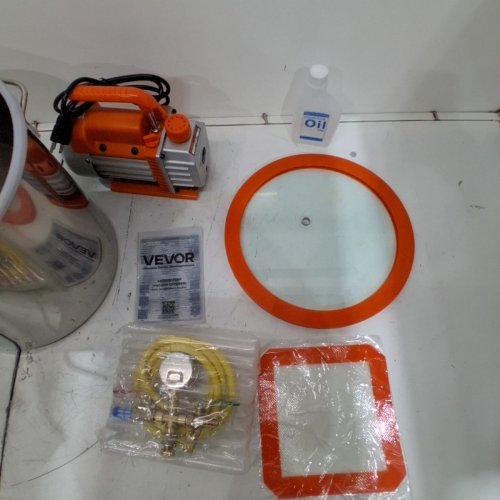 VEVOR VACUUM PUMP & DEGASSING CHAMBER KIT - 1/4 H/P, 3CFM, 3 GAL - ORANGE - (MODEL: RS-1) image 3