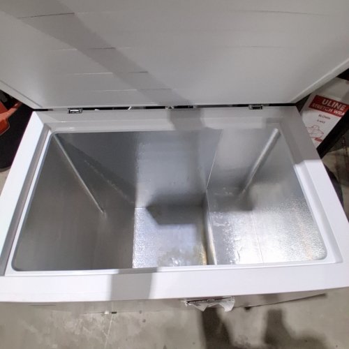 HISENSE GARAGE CHEST FREEZER/REFRIGERATOR - 8.8CU.FT - WHITE - (MODEL: FC88D6CWD) image 4