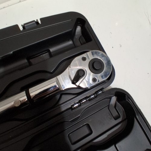 DUAL-DIRECTION HIGH PRECISION ALLOY STEEL 48-TOOTH CLICK TORQUE WRENCH - 3/4 INCH DRIVE - 600 LBF-FT - 136-814N.M - SILVER (MODEL: HG-34600) image 3