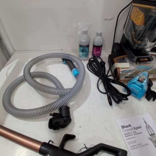 SHARK CARPET XPERT WITH STAIN STRIKER CARPET CLEANER WITH STAIN CREVICE AND HOSE ATTACHMENTS (MODEL: EX200C) image 5