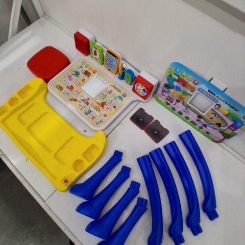 VTECH EXPLORE & WRITE DELUXE ACTIVITY DESK - MULTICOLOR (MODEL: 5849) image 3