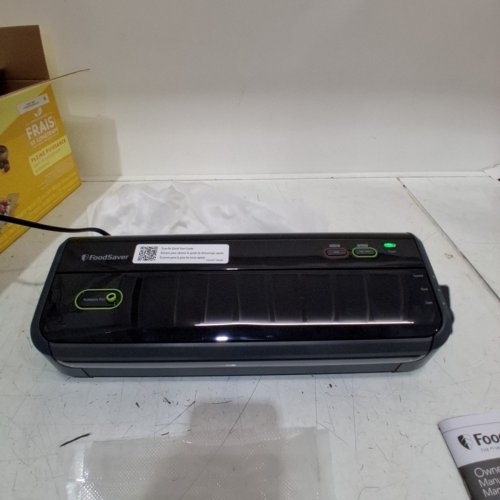 FOODSAVER VACUUM SEALING SYSTEM - BLACK - (FM2000-033) image 4