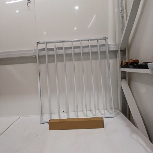 SAFETY 1ST TOP OF STAIRS EXPANDING METAL BABY/PET GATE ADJUSTABLE - 27" - 42" X 28" - WHITE (MODEL: GA090CWHOF2) image 2