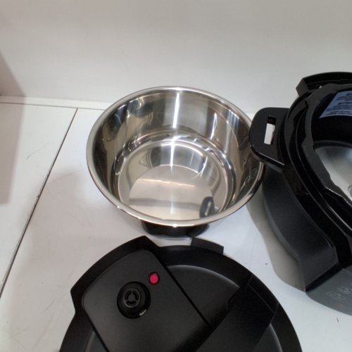 INSTANT POT 7 IN 1 RIO MULTICOOKER - 4QT - 800W - 120V - BLACK (MODEL: RIPC41-BK) image 4