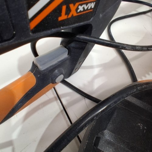 MAXXT LIGHTWEIGHT DRYWALL SANDER/POPCORN CEILING REMOVAL TOOL - 5.6FT -BLACK AND ORANGE (MODEL: MLS710B) image 6