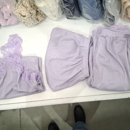 3PC WOMEN'S LOUNGEWEAR SET WITH TANK TOP, SHORTS AND LONG PANTS - SIZE 5 - LAVENDER image 2