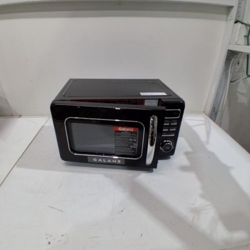 GALANZ RETRO STYLE COUNTERTOP MICROWAVE OVEN - 0.7CU.FT - BLACK (MODEL: GLCMKZ07BKR07) image 4