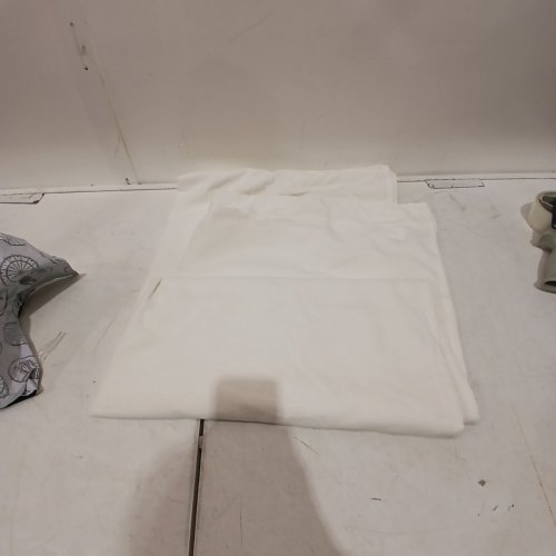 2 PANEL SHEER CURTAIN - 38" X 63"- WHITE/CREAM image 3