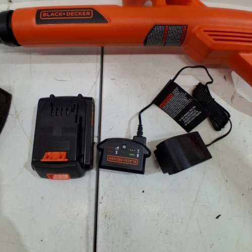 BLACK+DECKER STRING TRIMMER/EDGER - 10" - 20V - BLACK/ORANGE (MODEL: LST201) image 6