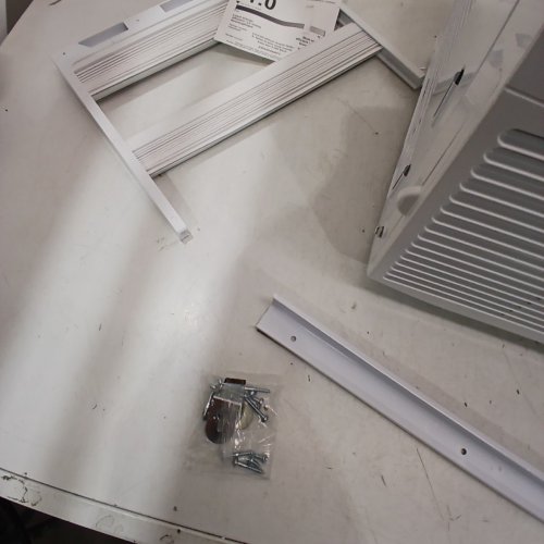 GE APPLIANCES ELECTRONIC WINDOW AIR CONDITIONER - 5,000 BTU - 150SQ.FT - WHITE (MODEL: AWAS05BWFC) image 4