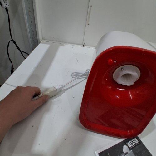 WESTON DELUXE ELECTRIC TOMATO STRAINER - 4QT - WHITE/RED (MODEL:82-0250-W) image 2