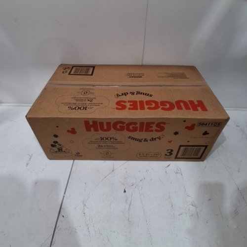 210PK HUGGIES SNUG AND DRY DIAPERS - SIZE 3 - WHITE image 2