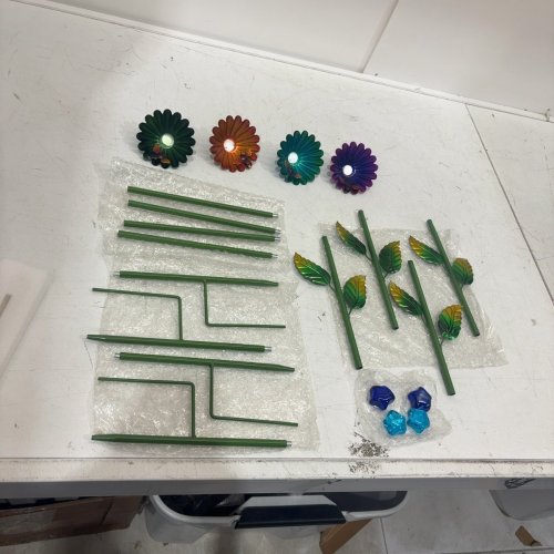 4PK BEE WATERING STATION, CUP METAL FLOWERS - 25" - MULTICOLOUR image 3
