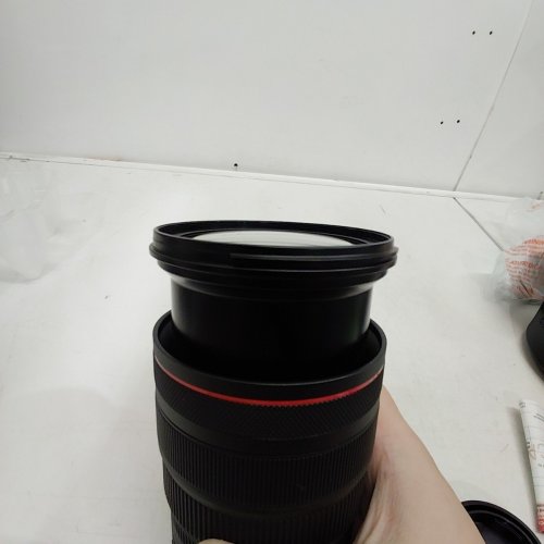 CANON RF24-70 MM F2.8L IS USM LENS, STANDARD ZOOM LENS, COMPATIBLE WITH EOS R SERIES MIRRORLESS CAMERAS image 5