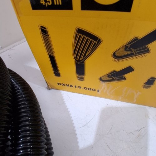 DEWALT CAR CLEANING ACCESSORY KIT - 14.75FT (MODEL: DXVA13-0801) image 2