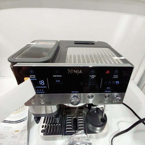 NINJA LUXE CAFÉ 3-IN-1 ESPRESSO MACHINE - DRIP COFFEE MAKER AND RAPID COLD BREW, INTEGRATED GRINDER, ASSISTED TAMPER, HANDS-FREE FROTHER - GREY (MODEL: ES601C) image 2