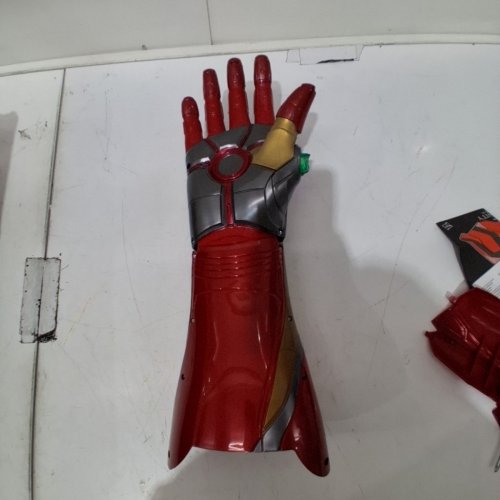 MARVEL AVENGERS ENDGAME "THE INFINITY SAGA" ARTICULATED IRON MAN GAUNTLET WITH LIGHTS, SOUNDS & INFINITY STONES - RIGHT HAND image 4
