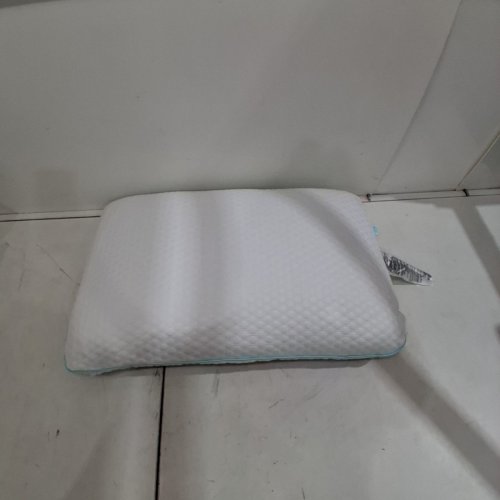 MARTHA STEWART COOLING MEMORY FOAM PILLOW - QUEEN - WHITE/BLUE PIPING (MODEL: 1392500) image 2