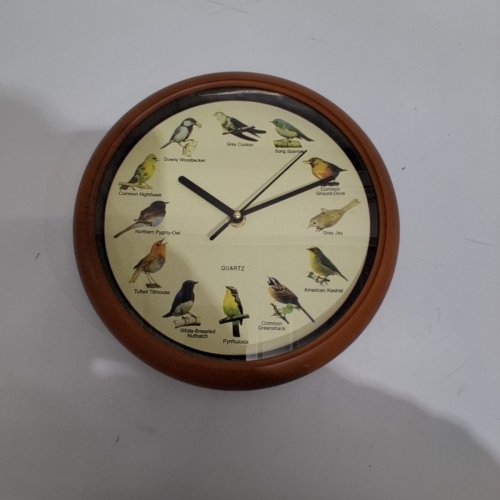 QUARTZ VINTAGE STYLE SINGING BIRD CLOCK - HOURLY BIRD CALLS - 10" - BROWN image 3