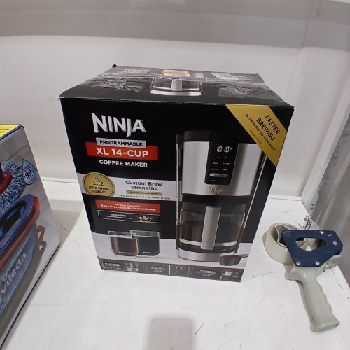 NINJA XL PROGRAMMABLE DIGITAL COFFEE MAKER - 14 CUP CARAFE - BLACK/STAINLESS STEEL - (MODEL: DCM200C) image 7